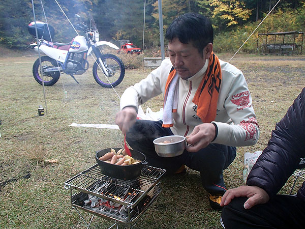 ダンディさんのダッチオーブン料理